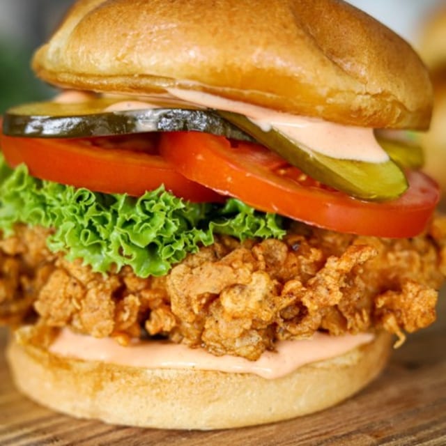 Banh Mi Ga (Chicken Sandwich).